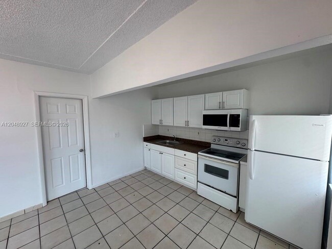 Photo - 1236 NW 33rd Ave Unit 1