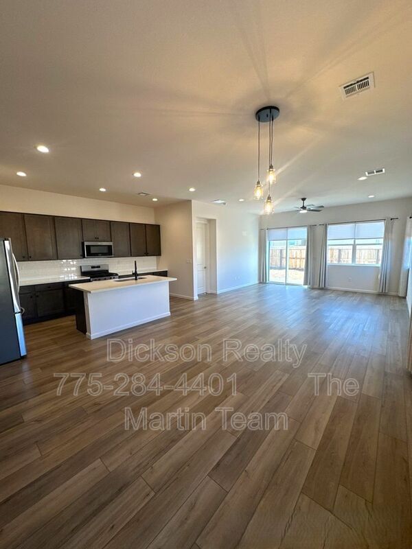 Photo - 2494 Metolius Dr House