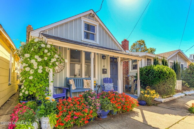 Building Photo - 77 Abbott Ave