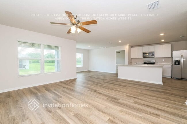 Photo - 11207 40th Ave E