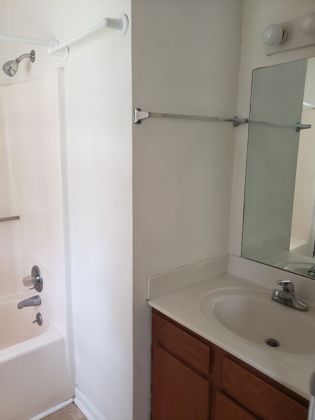 133 Faulkner St Unit D