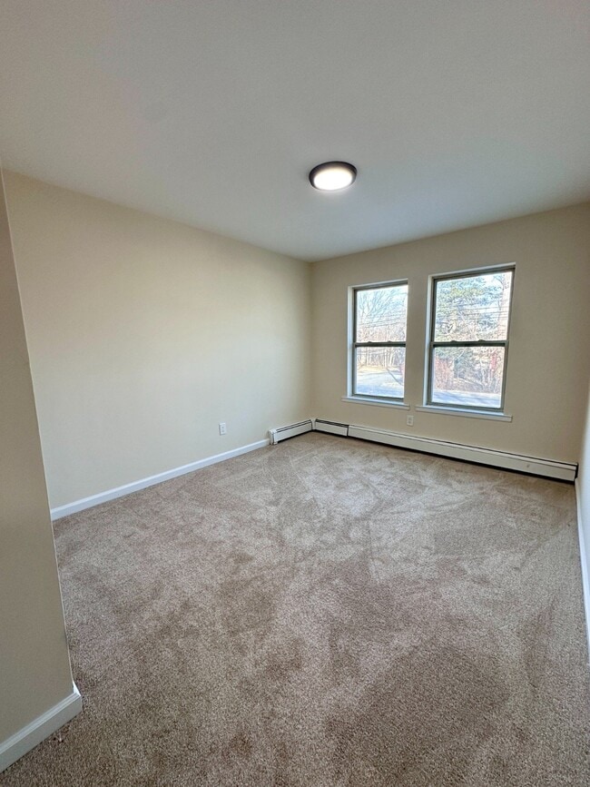 Photo - 1290 Islip Ave Unit 2