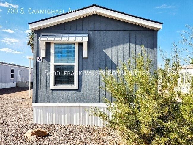 Building Photo - 700 S Carmichael Ave