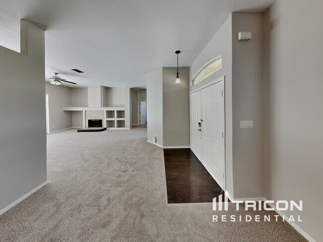 Photo - 933 Palm Cove Dr