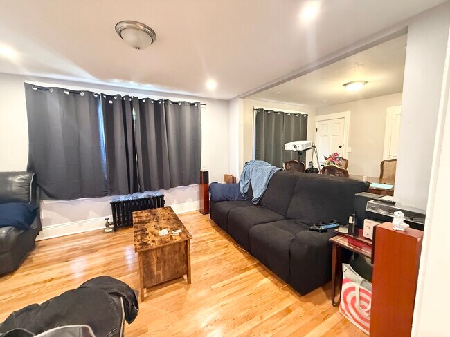 Photo - 54 Pontiac St Unidad 1