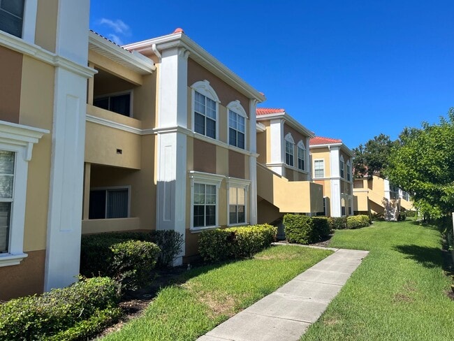 Photo - 1/1 unit becoming available June 1st for annual lease Unidad 106
