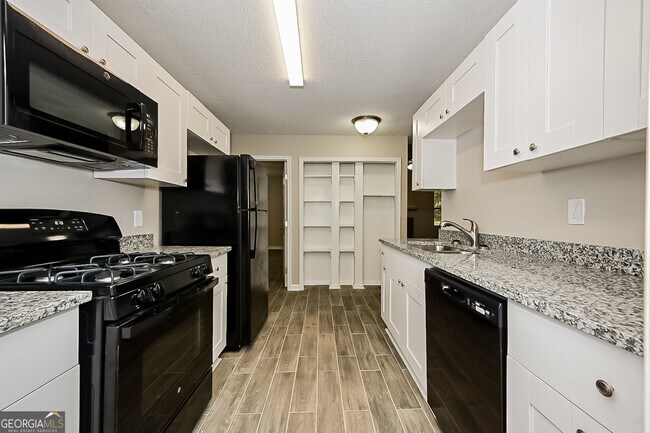 Photo - 2877 Old S Dr