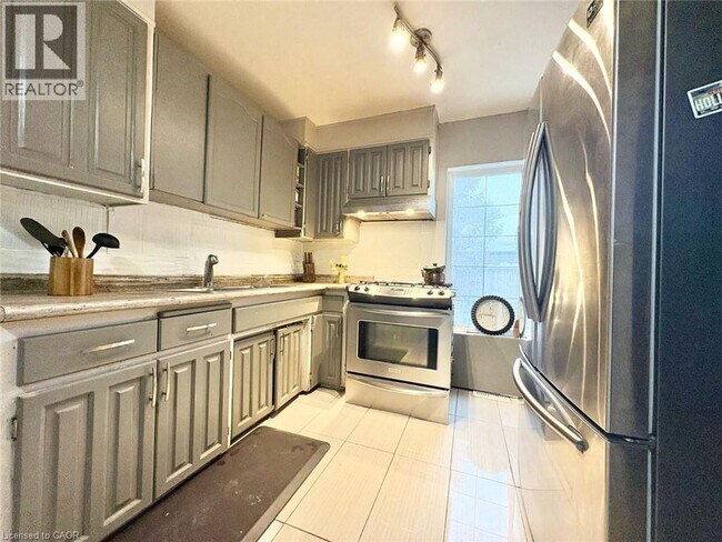 Photo - 265 Glenridge Dr