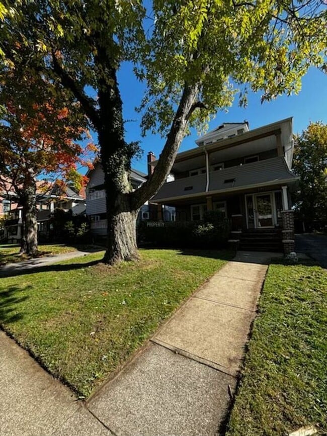 Building Photo - 2181 Edgewood Rd Unit #3