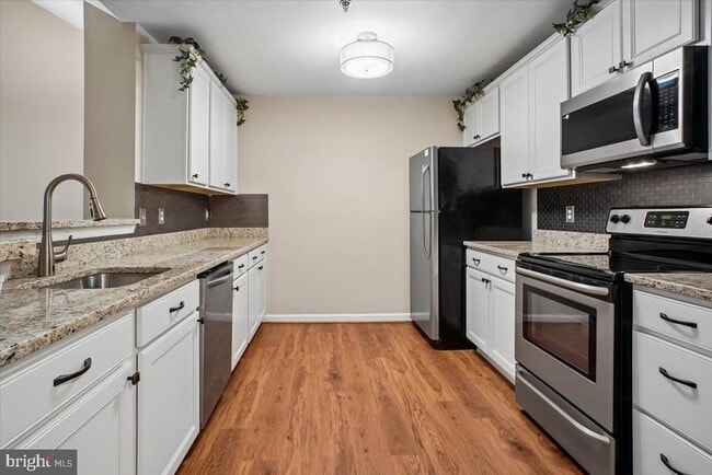 Photo - 1100 Quaker Hill Dr Unit 427