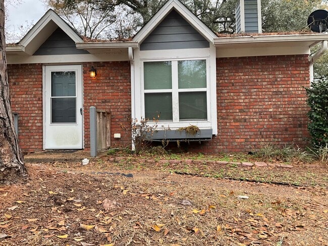 Building Photo - Brynmahr Rental