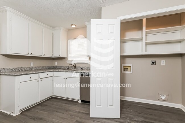 Photo - 335 Dewitt Ave