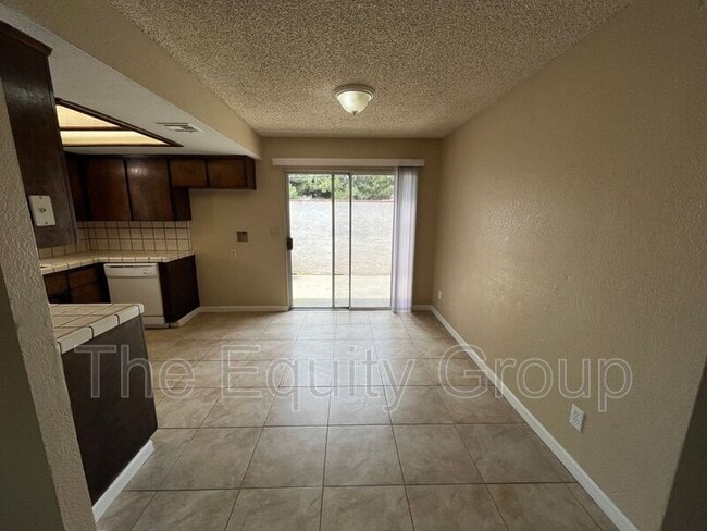 Photo - 826 N Williford Dr