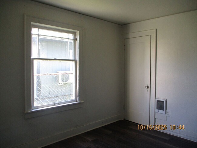 Photo - LUUC1 Unit 913 1/2