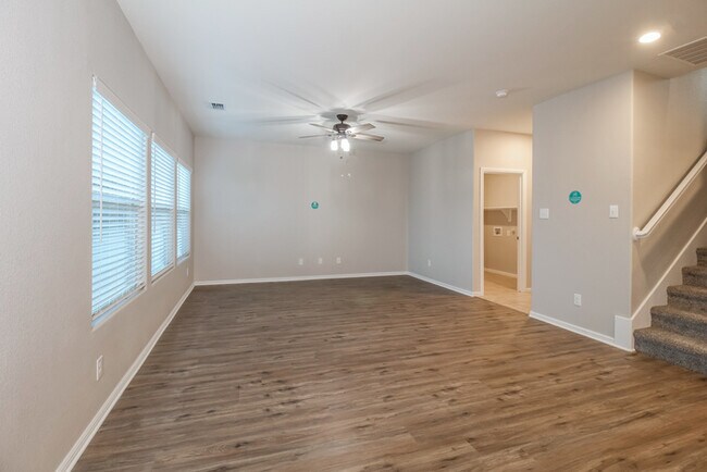 Photo - 6913 Freeboard Wy