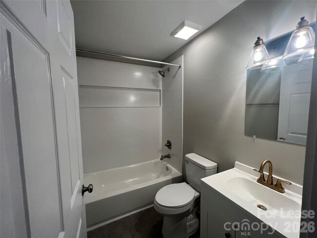 Photo - 534 N Church St