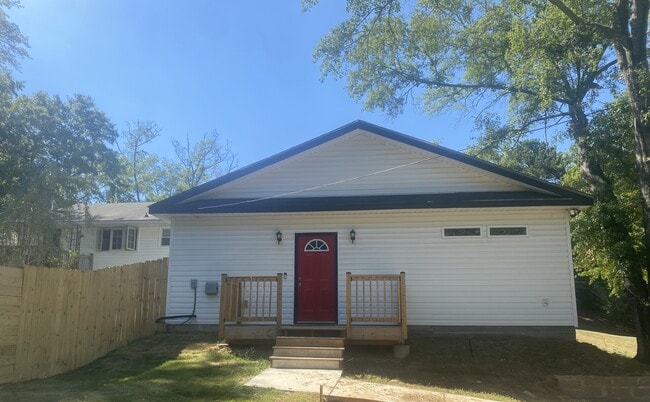 Building Photo - 825 Forest Lake Dr S Unit Lake Valley Apt