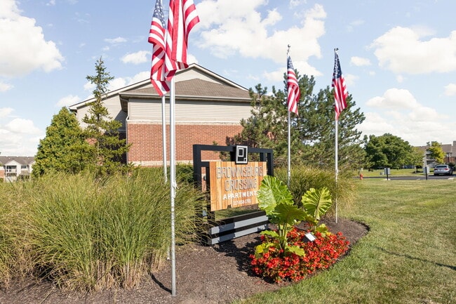 Brownsburg Crossing - Brownsburg Crossing Apartments