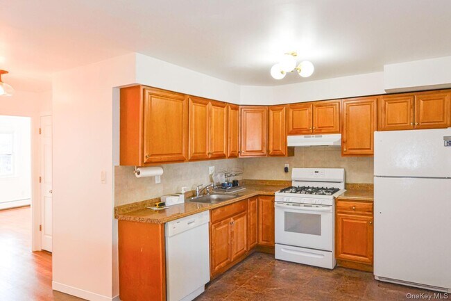 Photo - 212-72-212-16 16th Ave