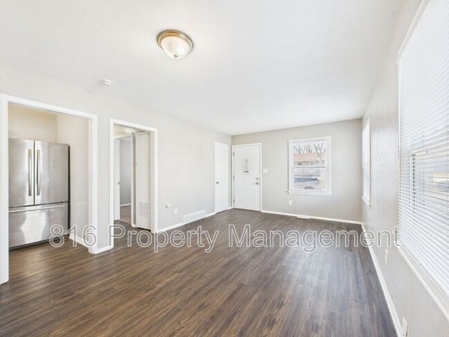 Photo - 721 N Rogers St