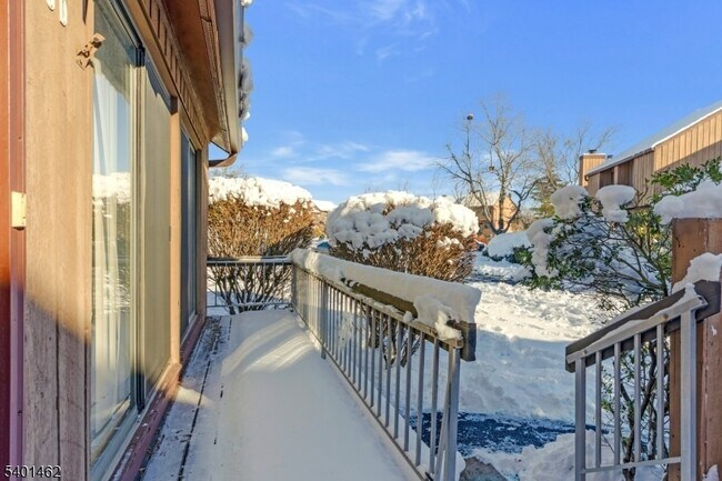 Photo - 117 Bluebird Dr