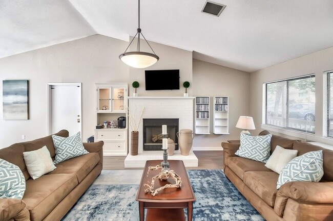 Building Photo - Glennwood Apartments