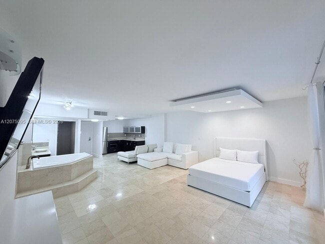 Photo - 2301 Collins Ave Unidad 621