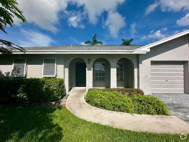 Building Photo - 6401 NE 7th Ave Rental