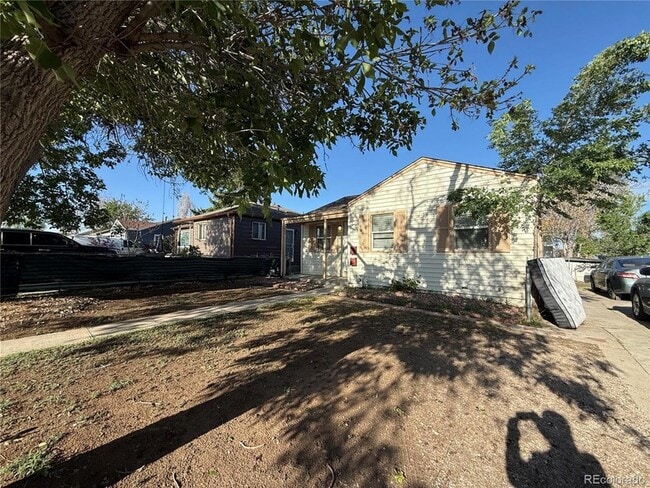 Photo - 1349 Kenton St
