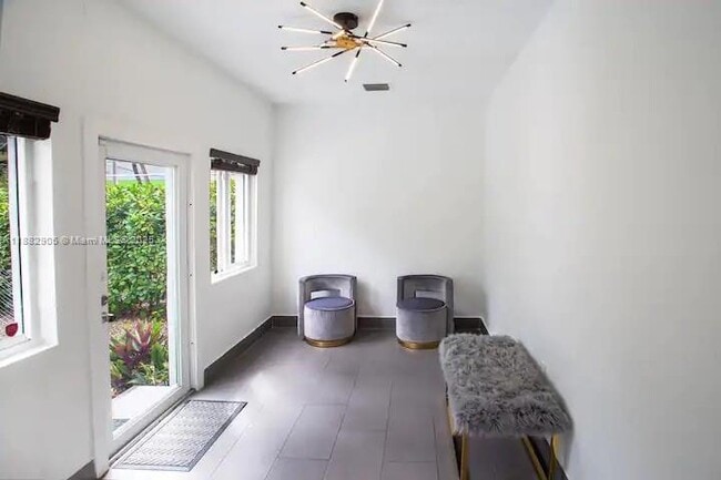 Photo - 1022 SW 3rd Ave