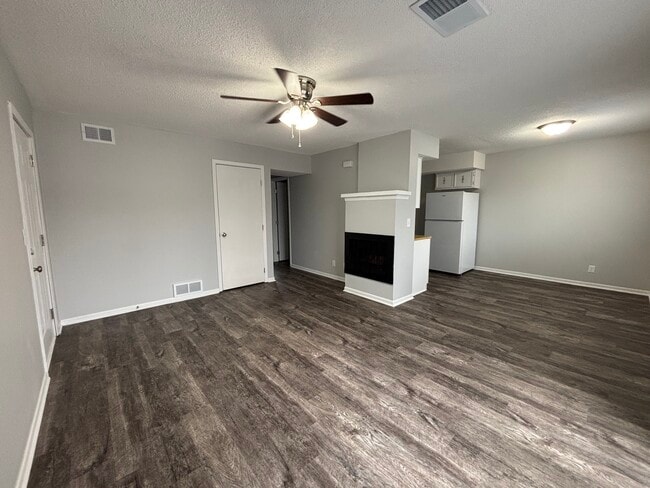 Photo - 2501 E 50th St Unidad 5