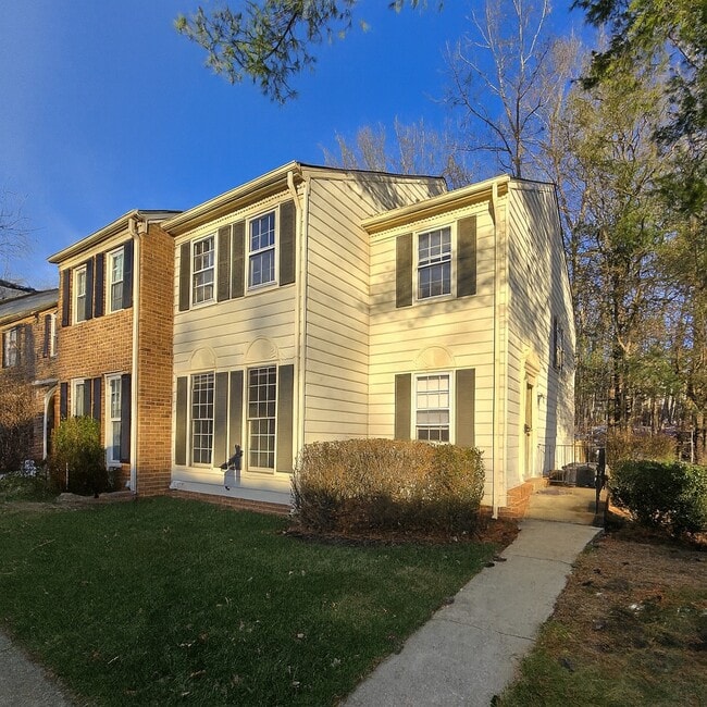 Building Photo - 5515 Cheshire Meadows Way