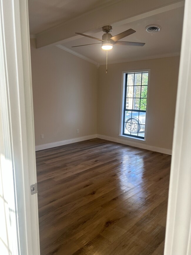 Photo - 2002 Bob White Dr