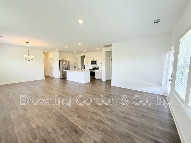 Photo - 312 Traywick Pl