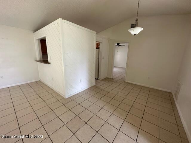 Photo - 1235 Karlovy Ave NW
