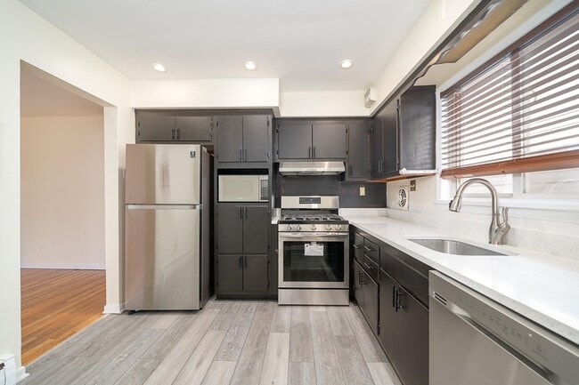 Photo - 121 Ogden Ave.