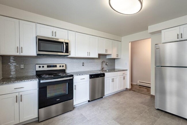 Glenbrook Manor Apartment Homes