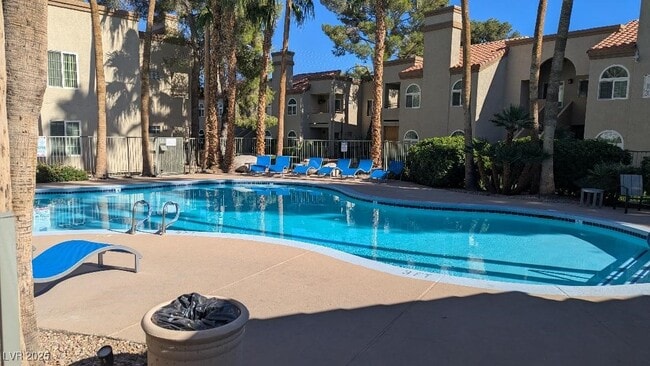 Building Photo - 3145 E Flamingo Rd Unit 2065