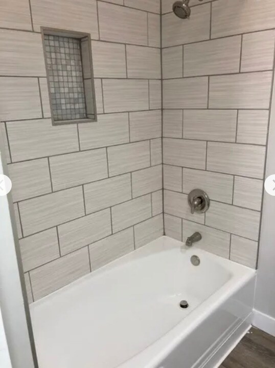 350 N Crescent Drive