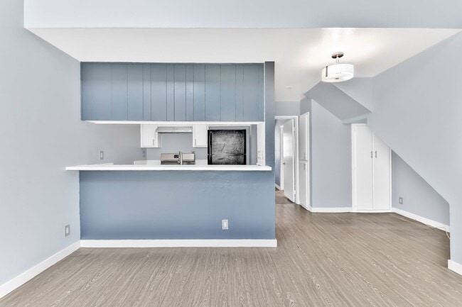 Photo - 533 E 11th St Unidad 14