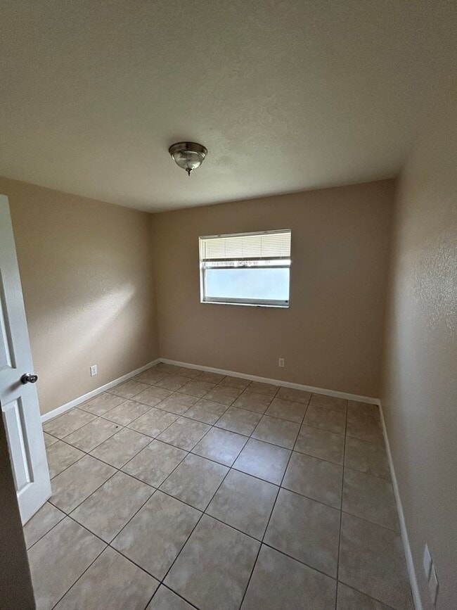 Photo - 608 Cortez St