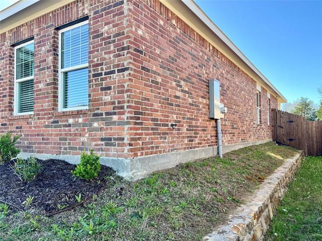 672 Crestridge Dr
