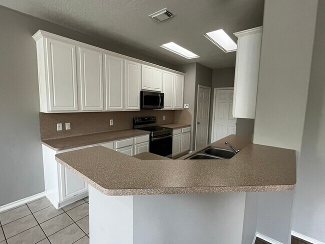 Photo - 17234 Oakwood Chase Dr