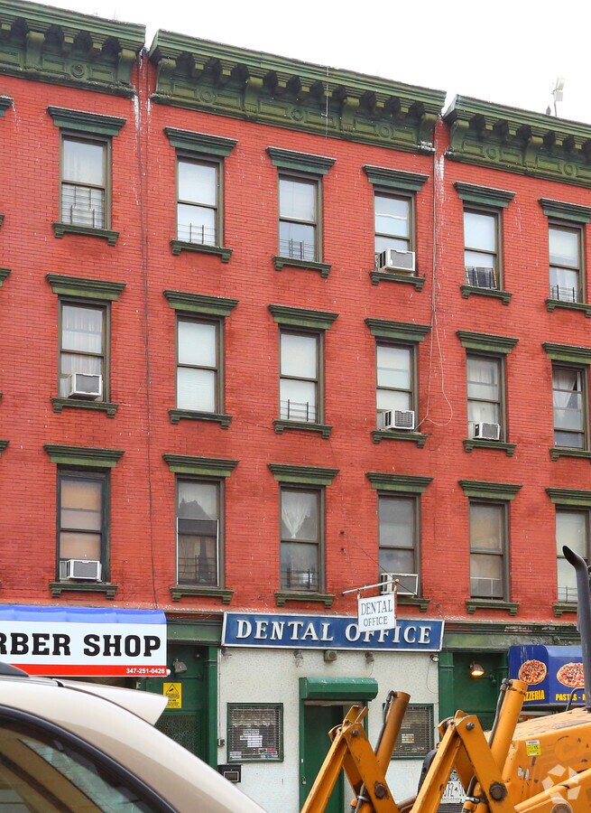 Photo - 2253 2nd Ave