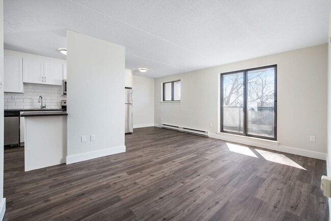 Photo - 19-21 Dalegrove Dr