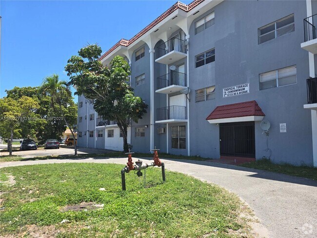 Building Photo - 13725 NE 6th Ave Unit 305 Rental
