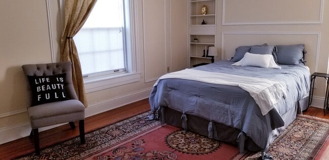Photo - 342 Fairmont Ave, Apt 5 Unit #5 FULLY FURNISHED RENTAL Retro Loves Company