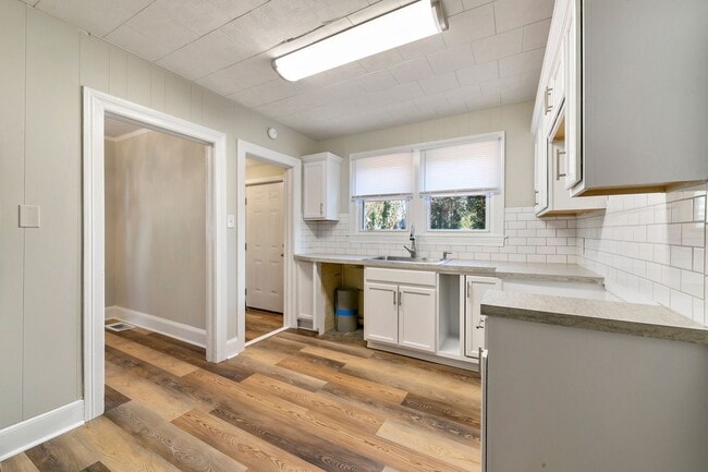 Photo - 1015 Martin St