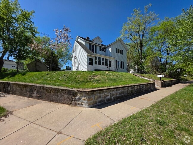 Building Photo - 927 E Grand Ave Unit 927 E Grand Ave -  4 Rental