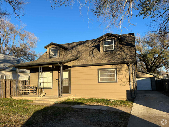 Building Photo - 2252 Santa Fe S Rental